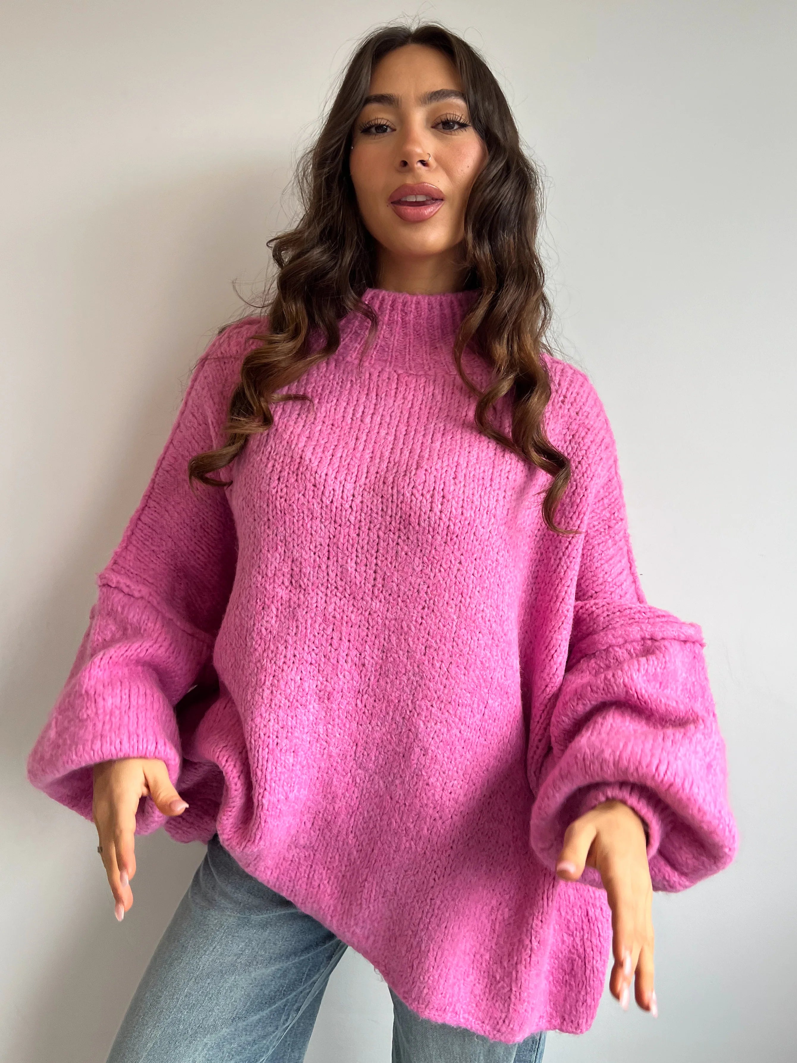 Schwarzer Oversize-Strickpullover - Warme und stilvolle Wahl für den Winter - Weiche Textur