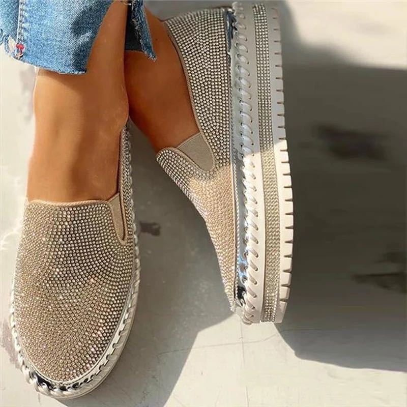 GlamStride Diamond Loafers: Eleganter Stil trifft auf unschlagbaren Komfort – perfekt für jeden Anlass!