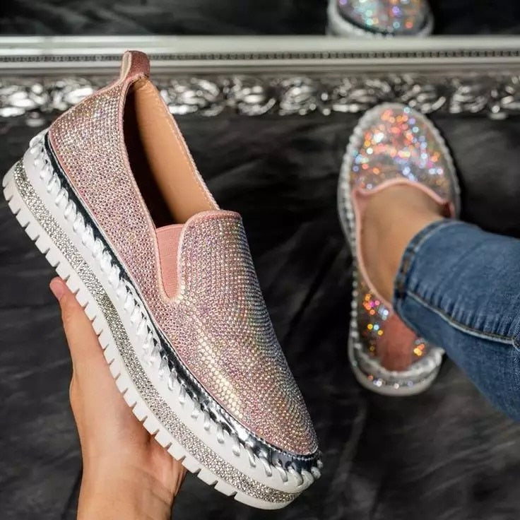 GlamStride Diamond Loafers: Eleganter Stil trifft auf unschlagbaren Komfort – perfekt für jeden Anlass!