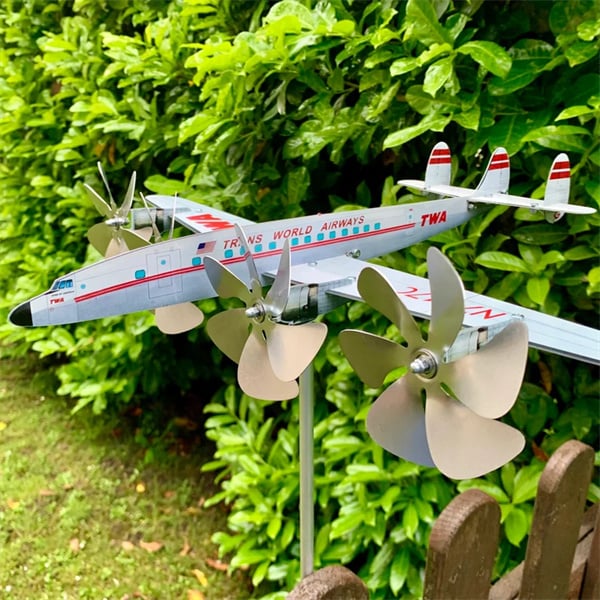 SkySpinner - Nostalgische Flugzeug-Windfahne im Design der L-1049 Super Constellation - Perfekte Gartendekoration