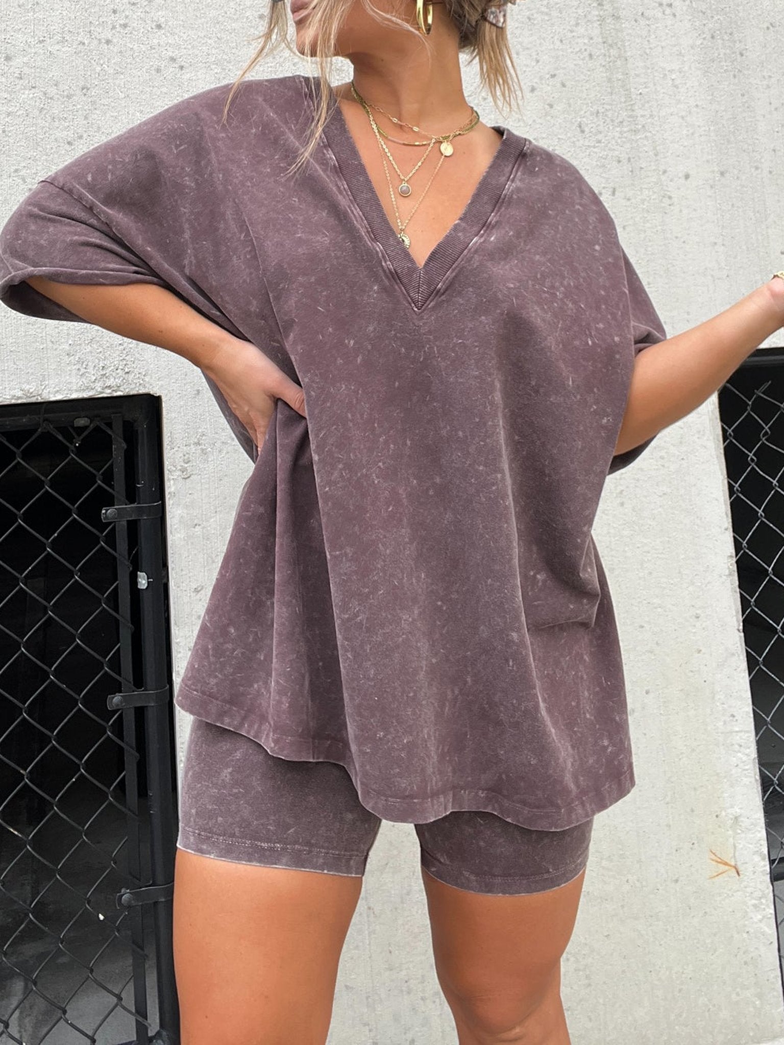 BreezeFit Set - Lässiges Oversized-T-Shirt und Biker-Shorts für ultimativen Komfort und Stil